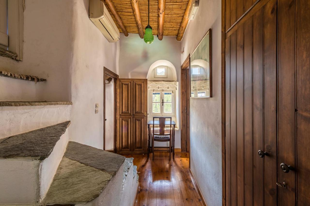 Anezas Mansion Stone-Built Traditional Villa Chones Bagian luar foto